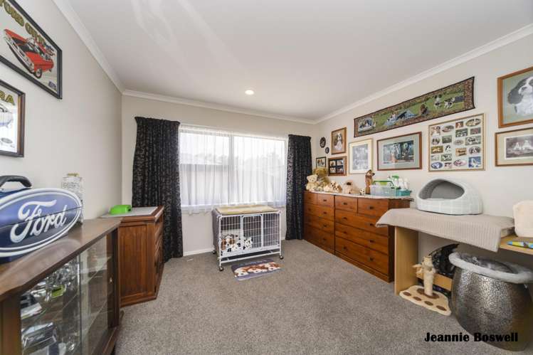 5 Levi Place Kelvin Grove_12