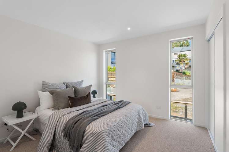 2/1 The Brae Mt Pleasant_17