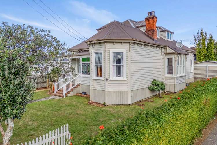 20 King Edward Avenue Epsom_1