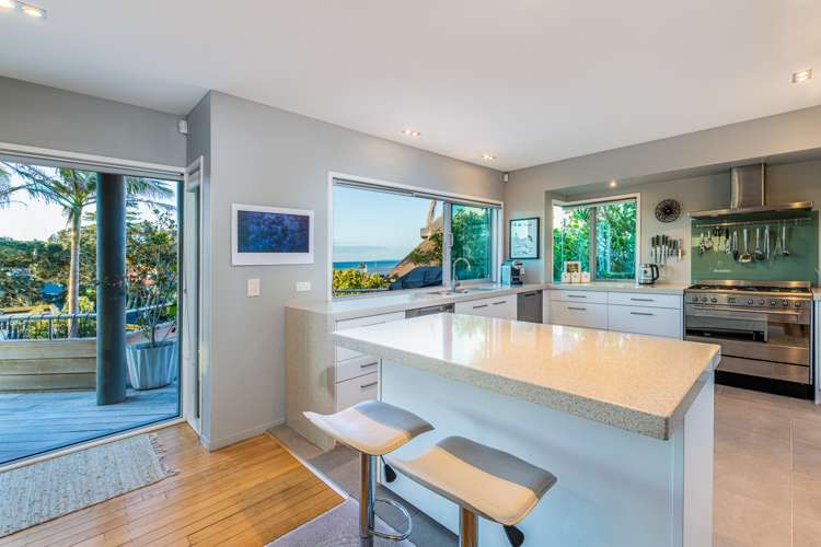 12 Whitby Crescent Mairangi Bay_12