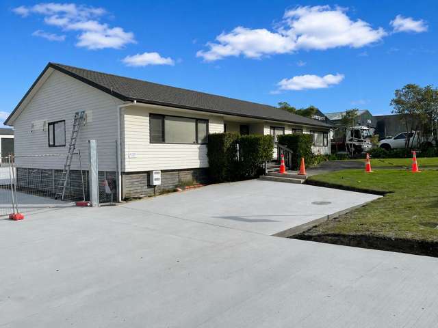 SILVERDALE SUBLEASE OFFICE