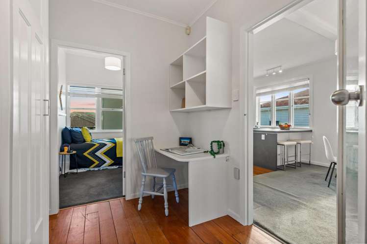 21 Islington Avenue New Lynn_12