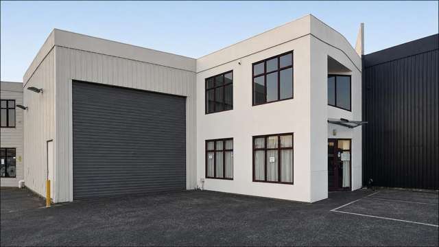 High Stud Factory With Office In Prime Central Location!