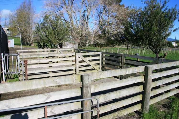 2 Davis Road Inglewood_12