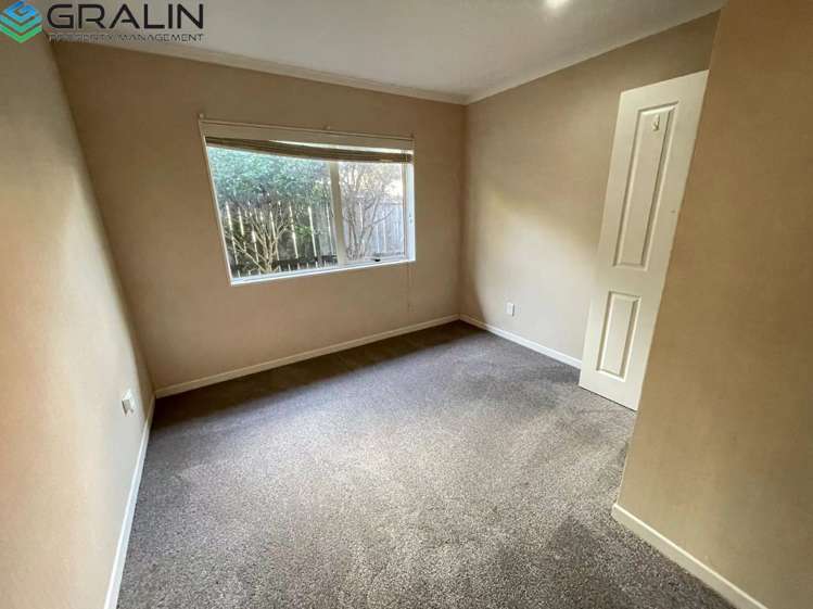 4a Hugh Brown Drive New Lynn_10