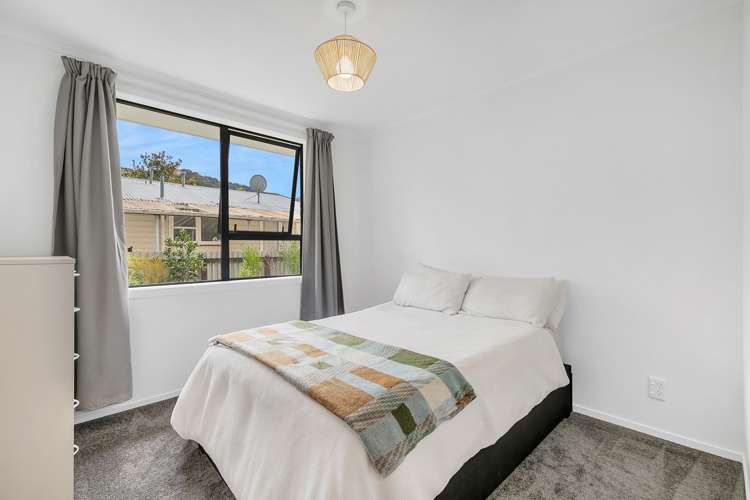 8 Kentucky Street Totara Park_16