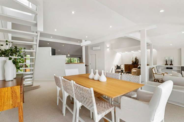 1 Beach Road Castor Bay_15