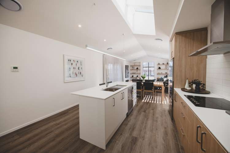 1 Pinn Street Lake Hawea_12