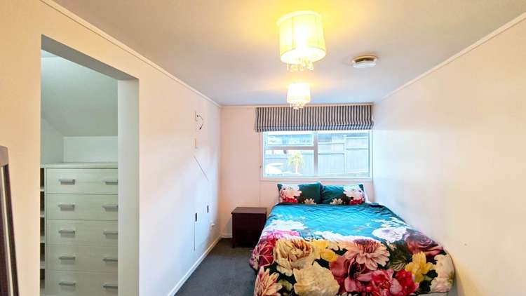 21 Rosecamp Road Beach Haven_14