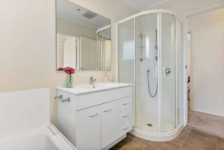 22 Malvina Place Bucklands Beach_19