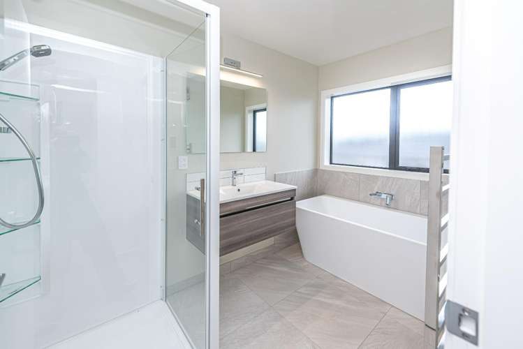 32 Tirimoana Place Otamatea_13