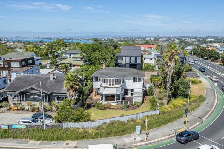 411 Lake Road Takapuna_25