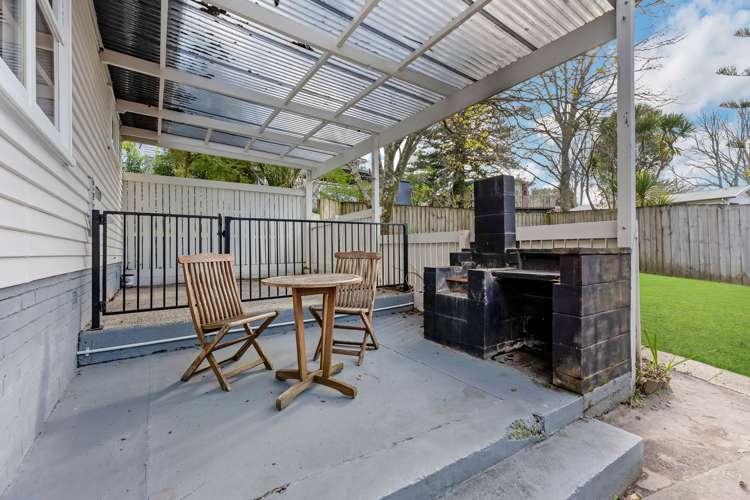 6 Tagor Street Glen Eden_13