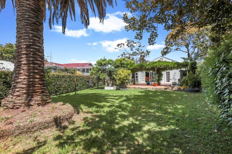 2 Alwyn Avenue Te Atatu South_5