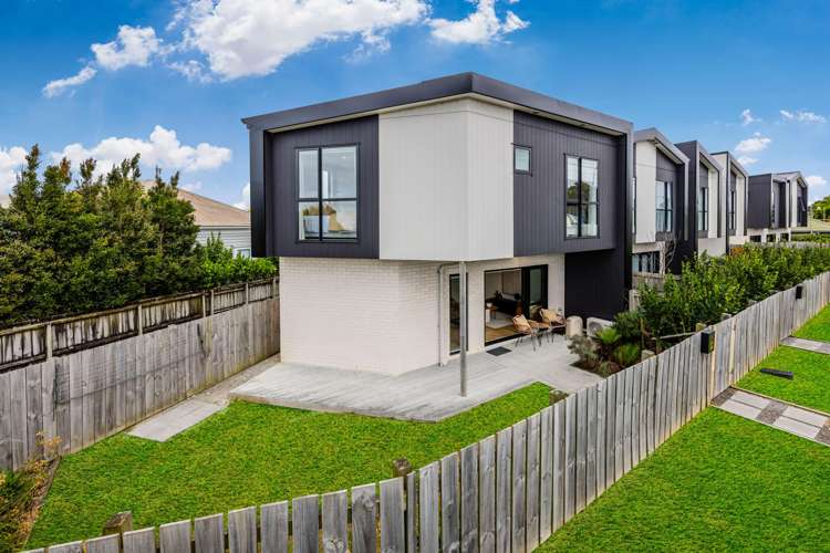 1/2 Waipa Street Birkenhead_14