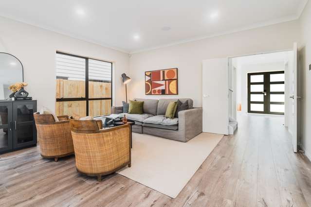 53 Bushfield Drive Flat Bush_2