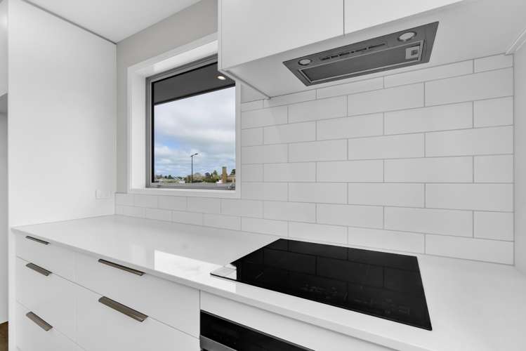 9 Midsummer Avenue Stratford_7