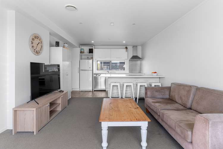 11/18 Ashley Place Papamoa_3