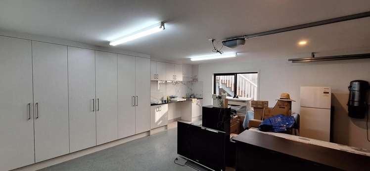 1 Classic Grove 10878_2