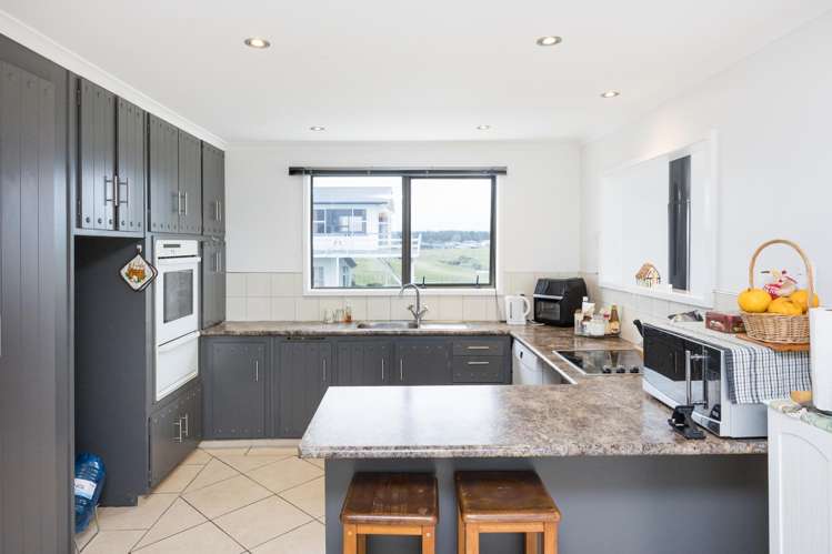 67 Hartley Street Foxton Beach_12
