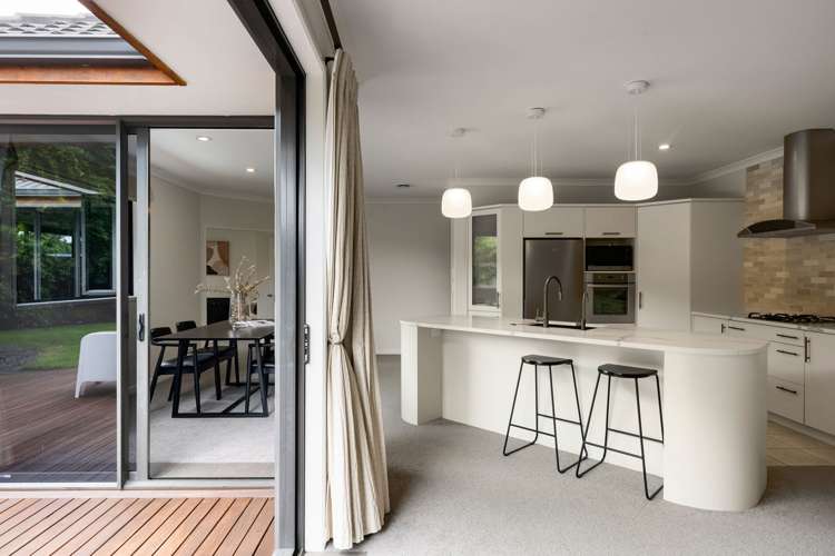 53 Barrington Drive Huntington_9