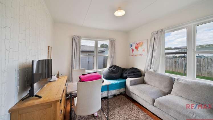 2 Belgrave Place Papakura_15