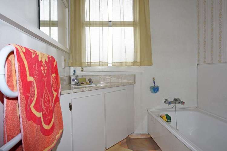 25 Newcastle Street Clyde_13