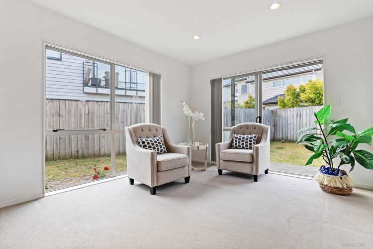 7 Bordeaux Parade Te Atatu South_9