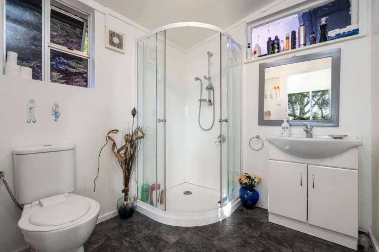 1062 Coast Road Karitane_12