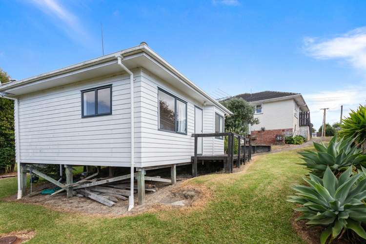 53 Tiroroa Avenue Te Atatu South_14