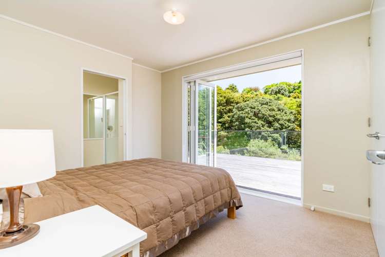 20 Taranga Road Langs Beach_11