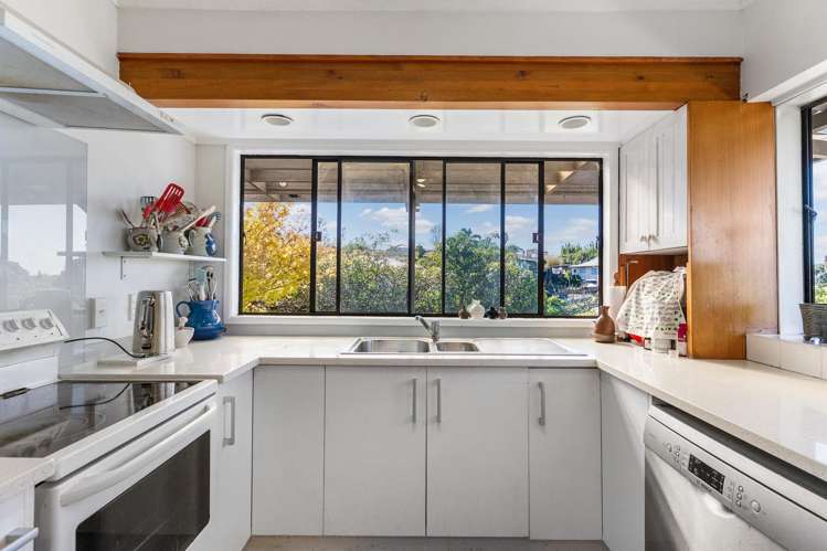 3 Riverhills Avenue Pakuranga Heights_6