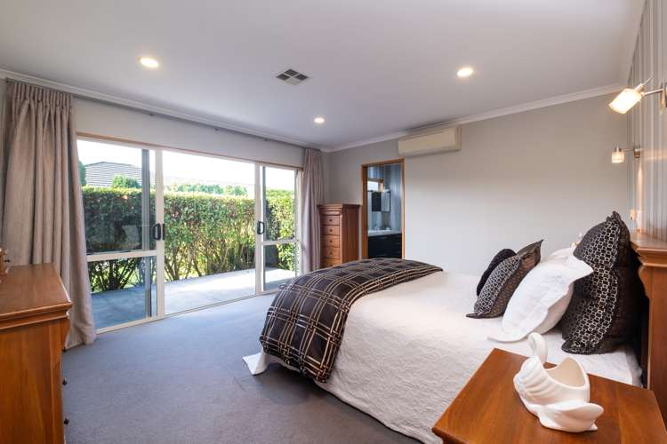 300 Nottingley Road Frimley_24