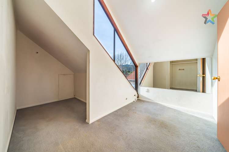 34 Waddington Drive Naenae_15