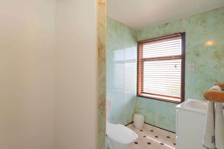 40 Gore Street + 41 Barrow Street Bluff_42