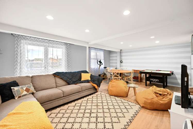 15 Garden Heights Avenue Glenview_15