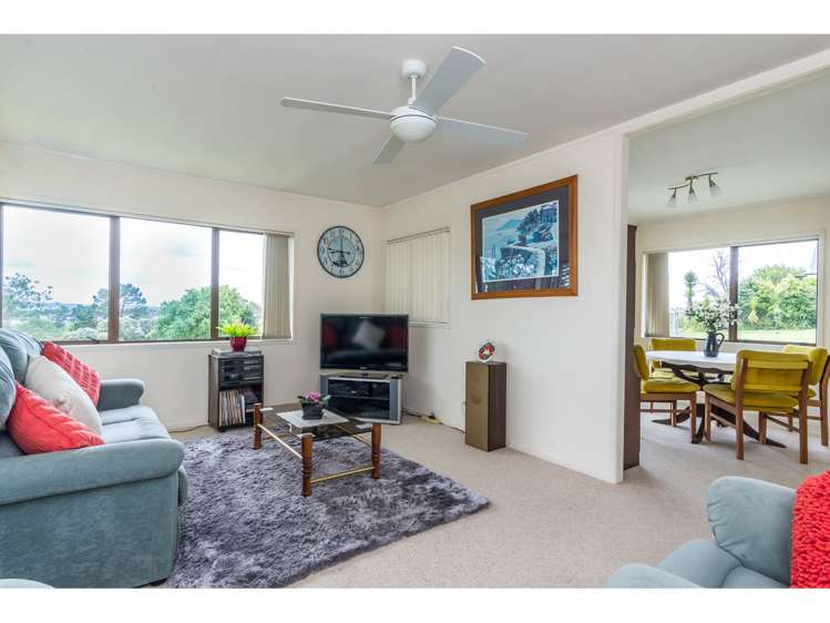 2/75a West Coast Road Glen Eden_6