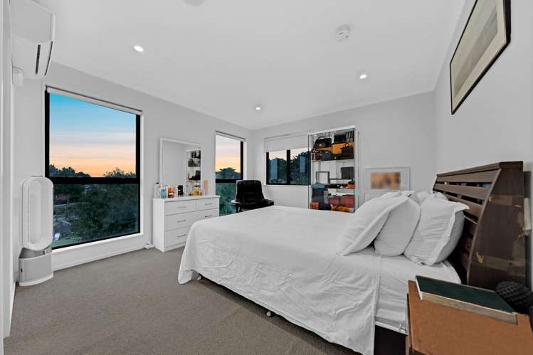 4 Matairangi Avenue Totara Heights_10