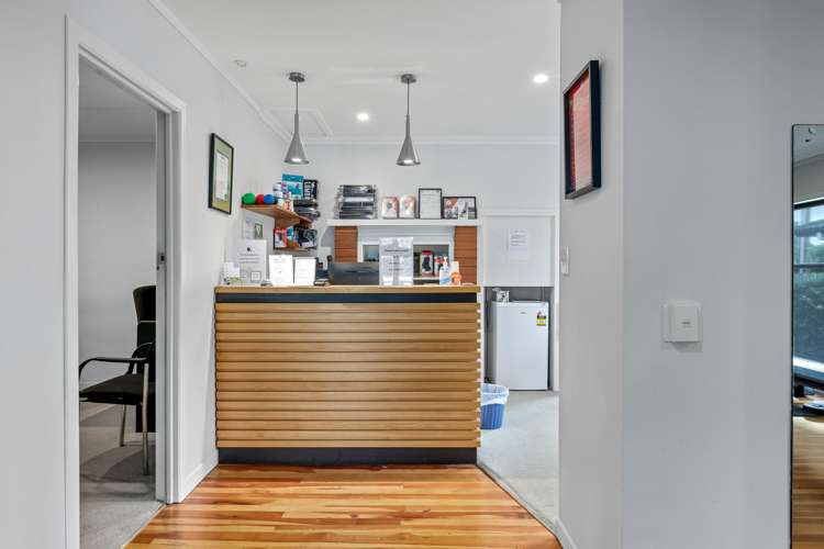 28 Centreway Road Orewa_6