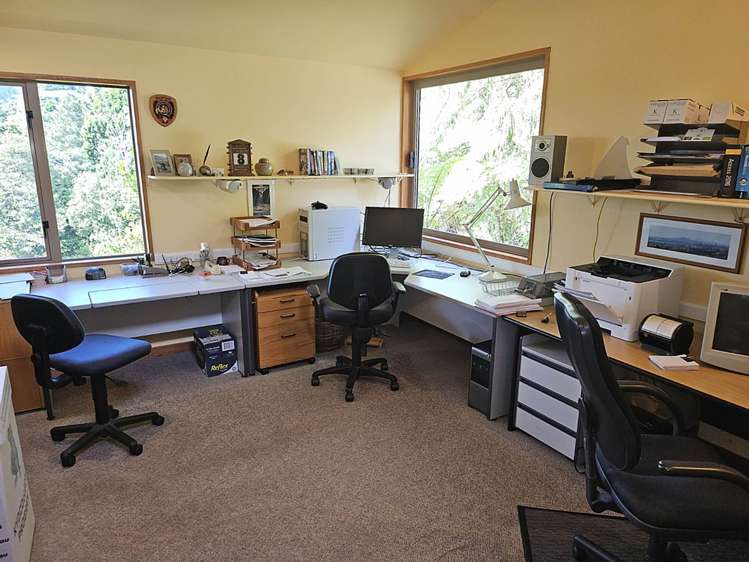 318 Forest Hill Road Waiatarua_16