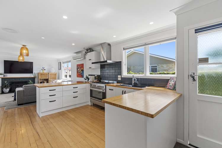 9 Sunset Crescent Maungatapu_11