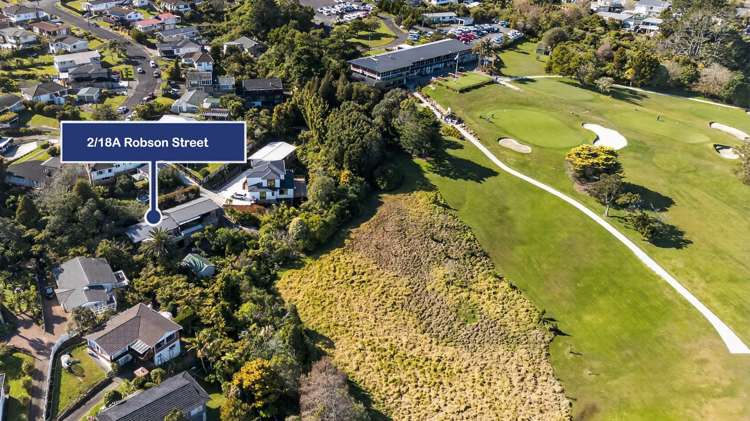 2/18A Robson Street Mt Roskill_16