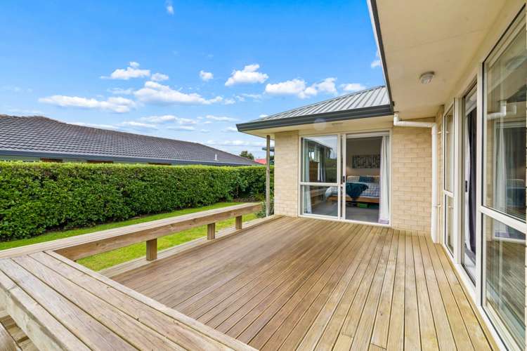22 Len Garlick Place_4