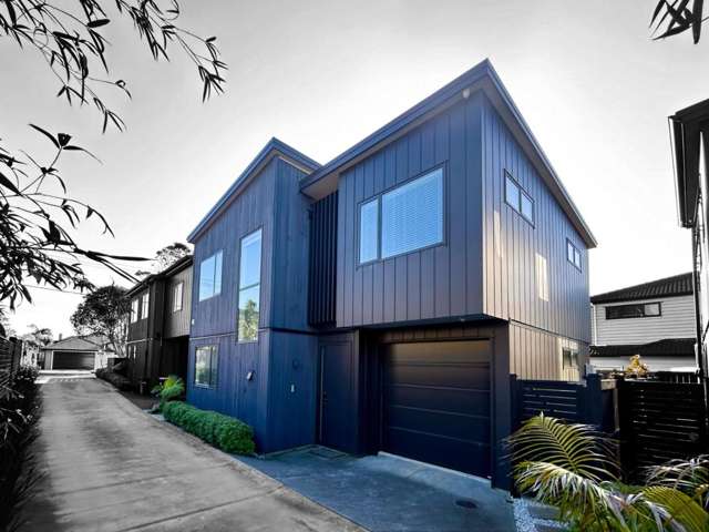 4 Beds 2.5 Baths Townhouse in Pt Chevalier