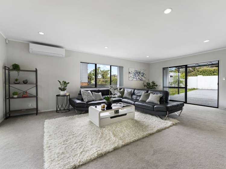 34 Lexington Drive Botany Downs_5