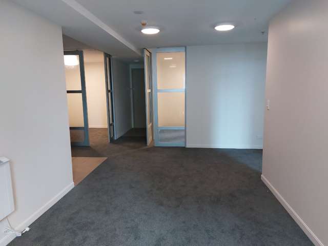 Newly renovated 3 bedroom apartment with carpark.