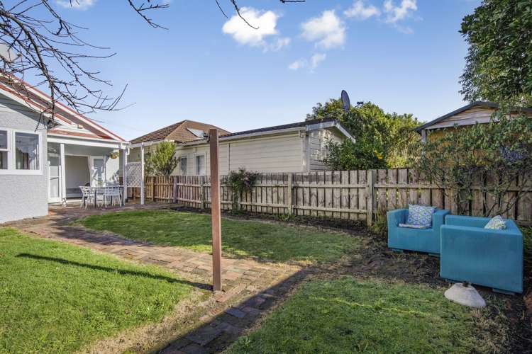 24 Kauri Street Eastbourne_14