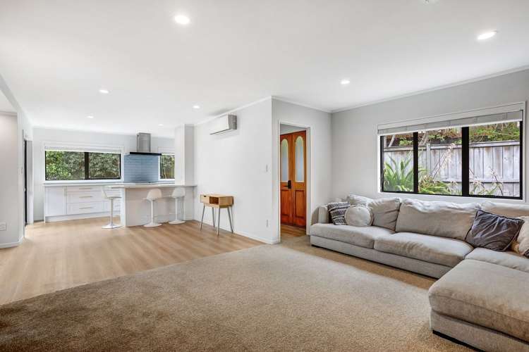 2/9 Eastwood Rise Browns Bay_8