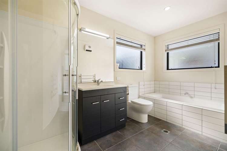 60 Risinghurst Terrace Lower Shotover_12