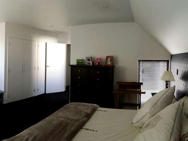 1/235 Lincoln Road Addington_7